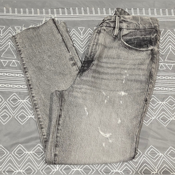 Good American The Weekender High Waist Slim Straight Raw Hem Jeans Size 6/28 - Picture 1 of 9